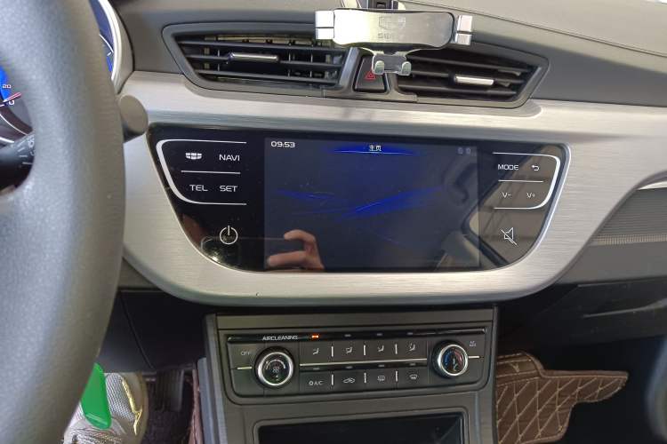 Used Geely Auto Vision 2020 1.5L Manual Value Edition Audio And AC Panel