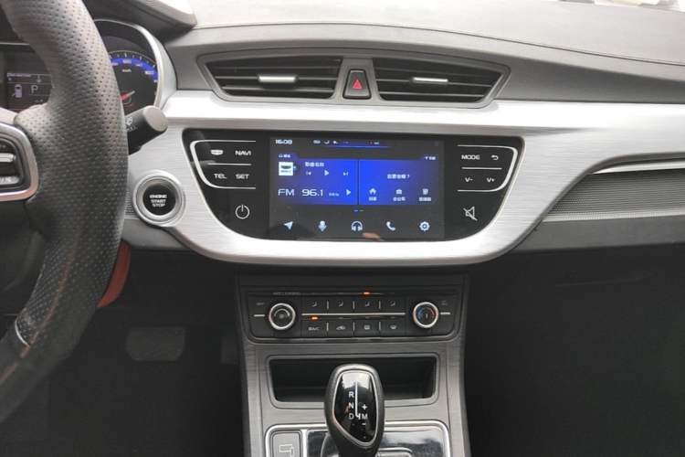 Used Geely Auto Vision 2020 1.5L CVT Value Edition Audio And AC Panel