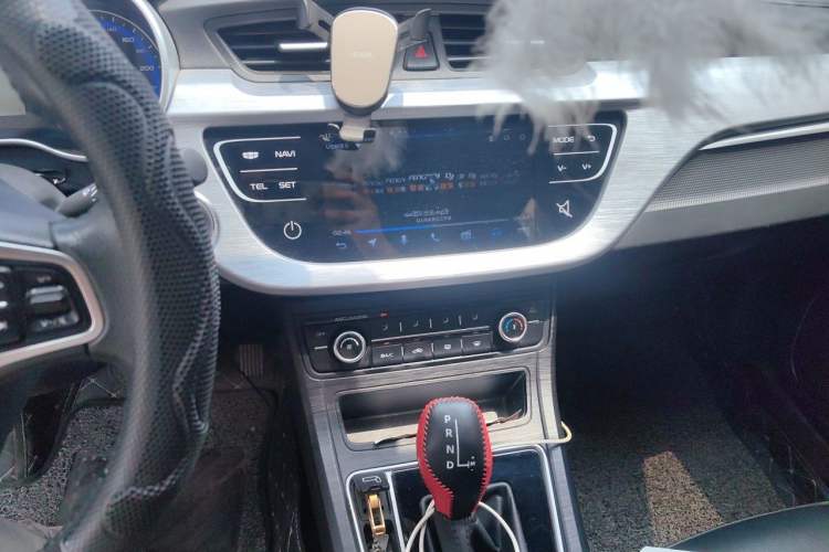 Used Geely Auto Vision 2020 Revised Version 1.5L CVT Asian Games Edition Audio And AC Panel