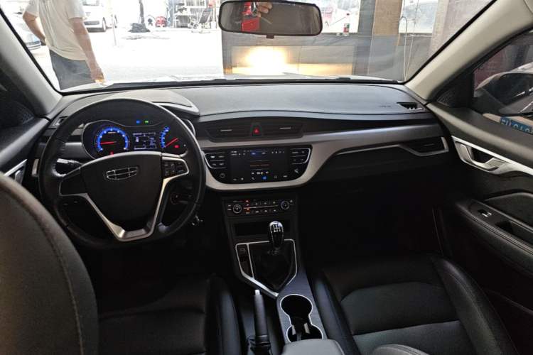 Used Geely Auto Vision 2020 Revised 1.5L Manual Asian Games Edition Center Console
