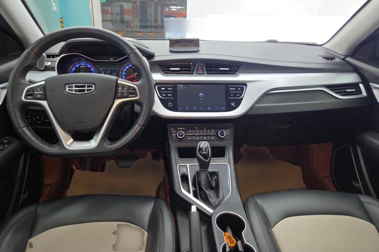 Used Geely Auto Vision 2020 Revised Version 1.5L CVT Asian Games Edition Center Console