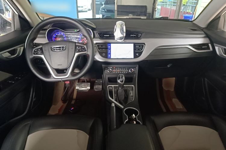 Used Geely Auto Vision 2020 Revised Version 1.5L CVT Asian Games Edition Center Console