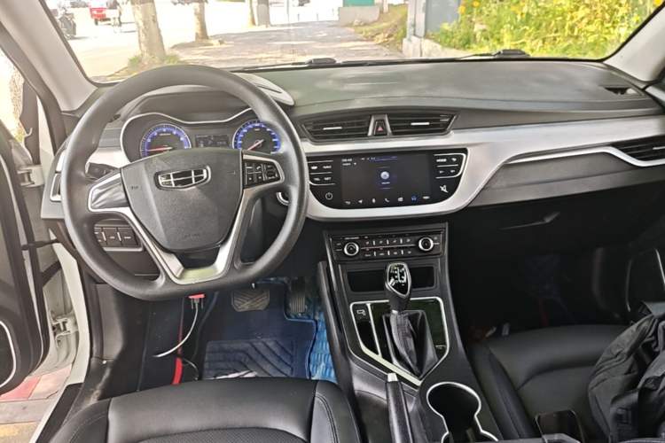 Used Geely Auto Vision 2020 1.5L CVT Value Edition Center Console