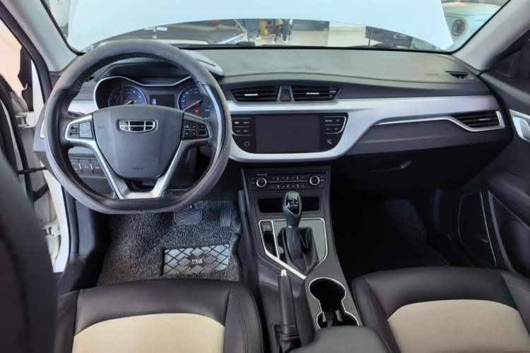 Used Geely Auto Vision 2020 Revised Version 1.5L CVT Asian Games Edition Center Console