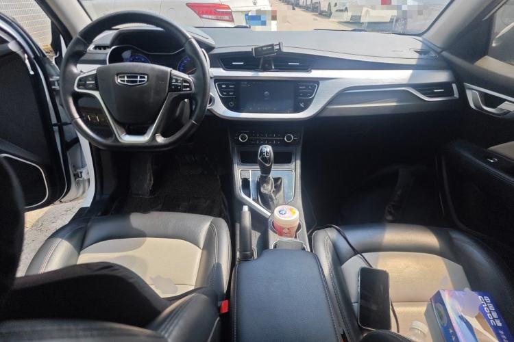Used Geely Auto Vision 2020 Revised Version 1.5L CVT Asian Games Edition Center Console