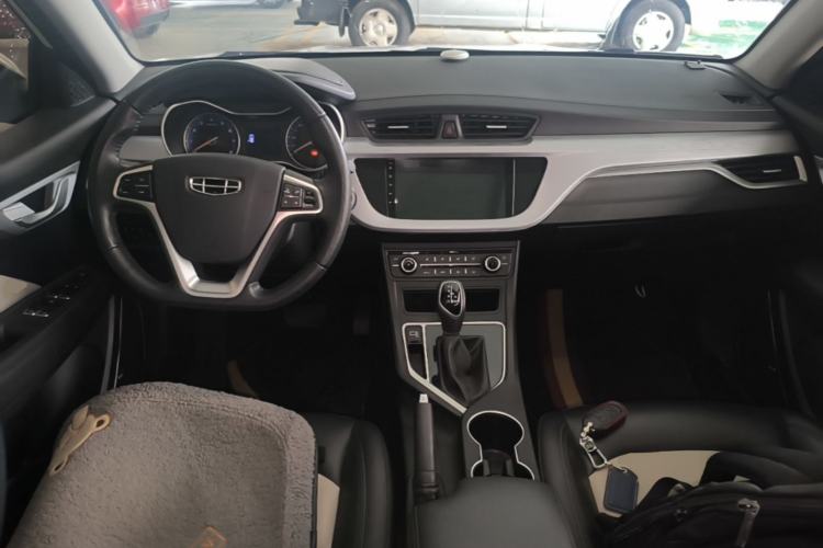 Used Geely Auto Vision 2020 Revised Version 1.5L CVT Asian Games Edition Center Console