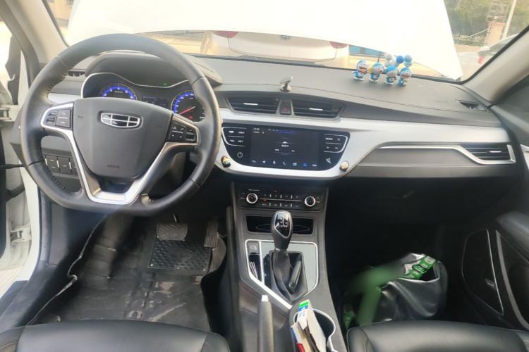 Used Geely Auto Vision 2020 Revised Version 1.5L CVT Asian Games Edition Center Console