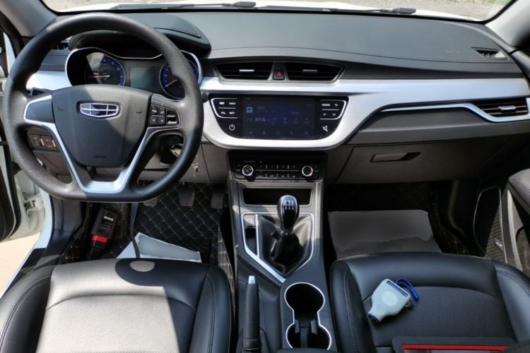 Used Geely Auto Vision 2020 Revised 1.5L Manual Asian Games Edition Center Console