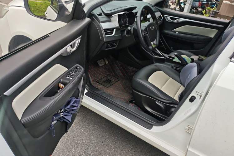 Used Geely Auto Vision 2020 Revised Version 1.5L CVT Asian Games Edition Driver Seat