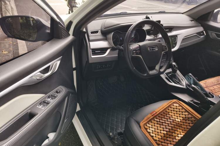 Used Geely Auto Vision 2020 Revised Version 1.5L CVT Asian Games Edition Driver Seat
