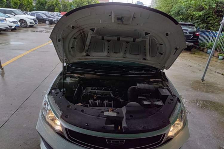 Used Geely Auto Vision 2020 1.5L CVT Value Edition Engine Bay