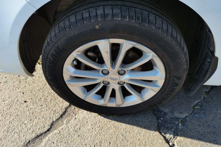 Used Geely Auto Vision 2020 1.5L Manual Value Edition Exterior 3