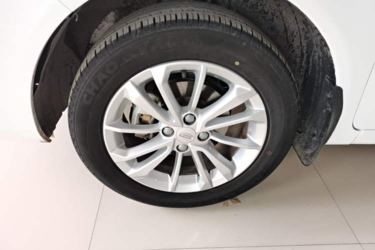 Used Geely Auto Vision 2020 Revised 1.5L Manual Asian Games Edition Exterior 4