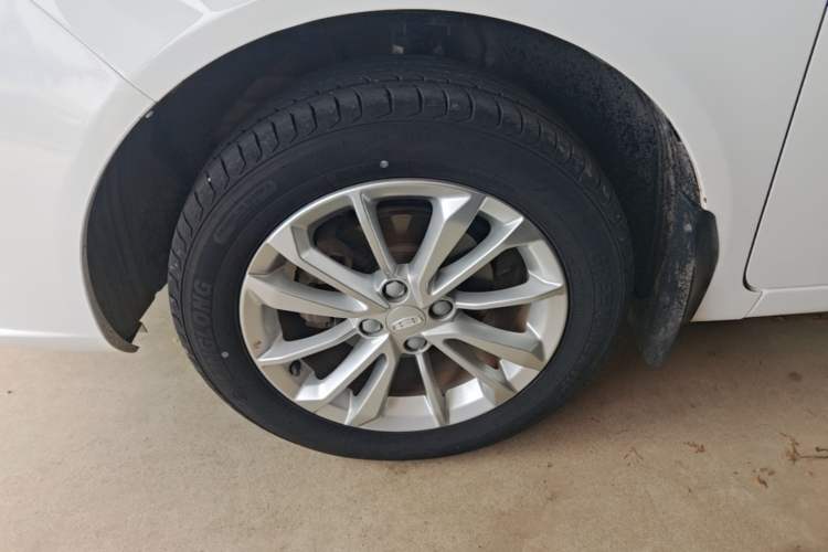 Used Geely Auto Vision 2020 Revised 1.5L Manual Asian Games Edition Exterior 4