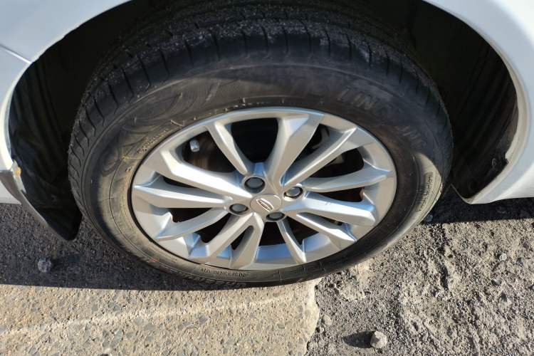 Used Geely Auto Vision 2020 1.5L Manual Value Edition Exterior 4