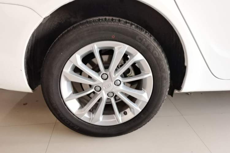 Used Geely Auto Vision 2020 Revised 1.5L Manual Asian Games Edition Exterior 5