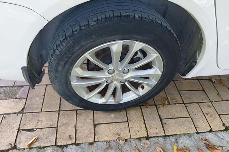 Used Geely Auto Vision 2020 1.5L Manual Value Edition Exterior 5