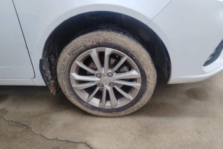 Used Geely Auto Vision 2020 1.5L Manual Asian Games Edition Exterior 7