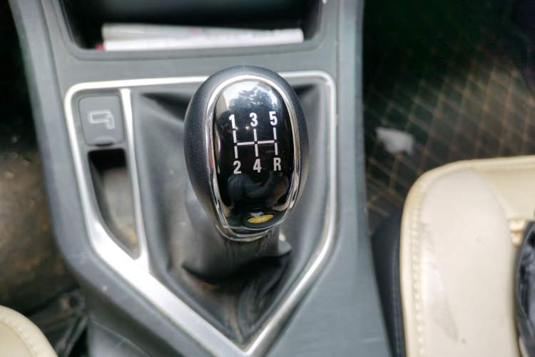 Used Geely Auto Vision 2020 1.5L Manual Asian Games Edition Gear Lever