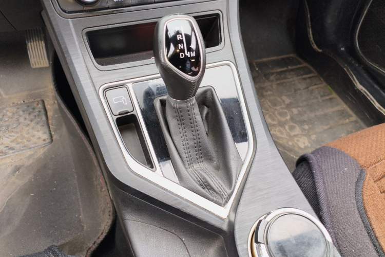 Used Geely Auto Vision 2020 1.5L CVT Asian Games Edition Gear Lever