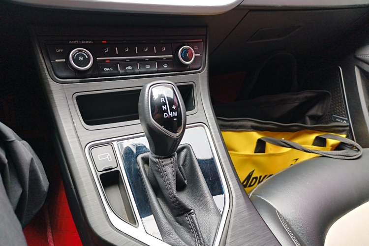 Used Geely Auto Vision 2020 Revised 1.5L CVT Luxury Version Gear Lever