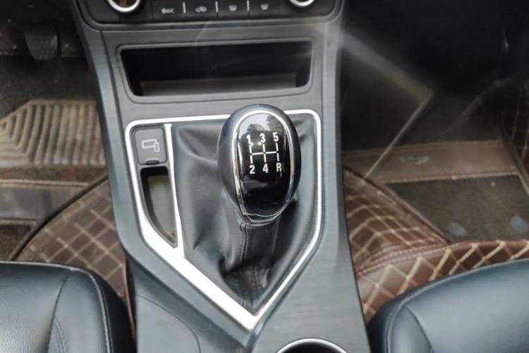 Used Geely Auto Vision 2020 1.5L Manual Asian Games Edition Gear Lever