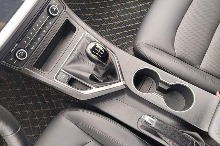 Used Geely Auto Vision 2020 1.5L Manual Asian Games Edition Gear Lever