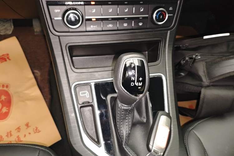 Used Geely Auto Vision 2020 Revised Version 1.5L CVT Asian Games Edition Gear Lever