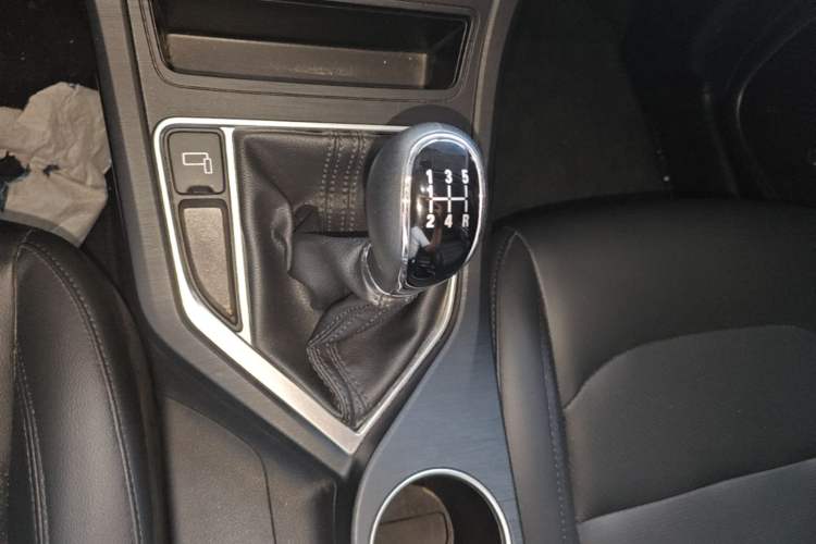 Used Geely Auto Vision 2020 Revised 1.5L Manual Asian Games Edition Gear Lever