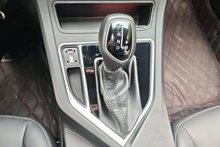 Used Geely Auto Vision 2020 Revised Version 1.5L CVT Asian Games Edition Gear Lever