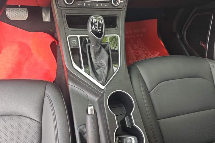 Used Geely Auto Vision 2020 1.5L CVT Value Edition Gear Lever