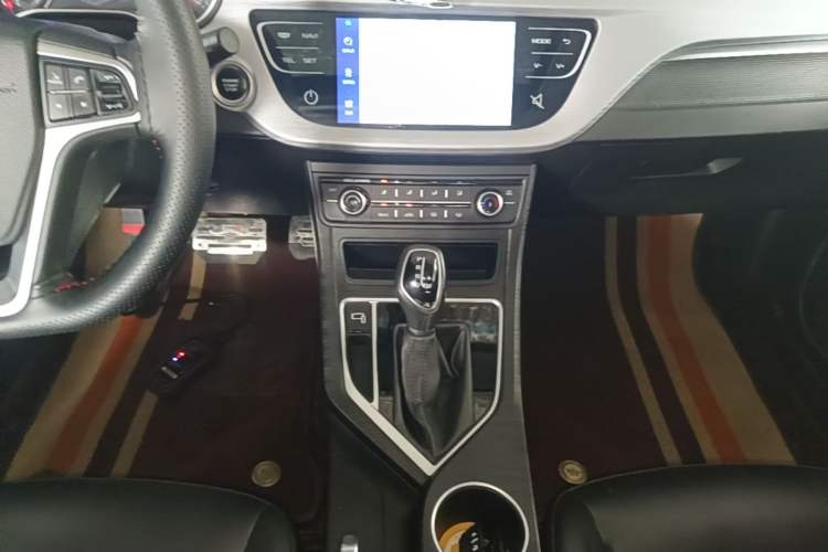 Used Geely Auto Vision 2020 Revised Version 1.5L CVT Asian Games Edition Gear Lever