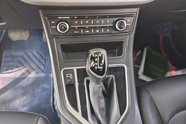Used Geely Auto Vision 2020 1.5L CVT Value Edition Gear Lever