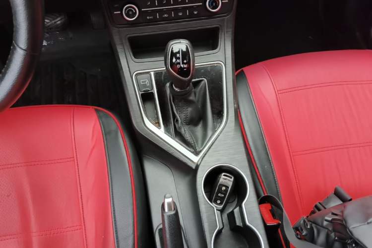 Used Geely Auto Vision 2020 Revised Version 1.5L CVT Asian Games Edition Gear Lever
