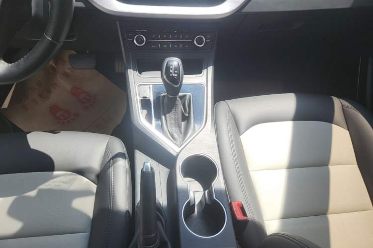 Used Geely Auto Vision 2020 1.5L CVT Asian Games Edition Gear Lever