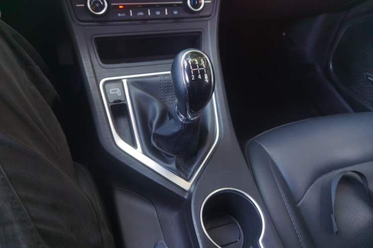 Used Geely Auto Vision 2020 1.5L Manual Asian Games Edition Gear Lever