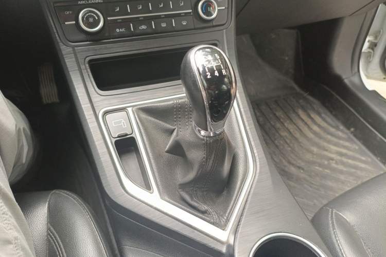 Used Geely Auto Vision 2020 1.5L Manual Asian Games Edition Gear Lever