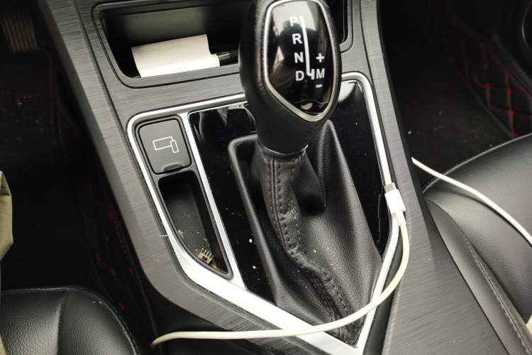 Used Geely Auto Vision 2020 Revised 1.5L CVT Luxury Version Gear Lever
