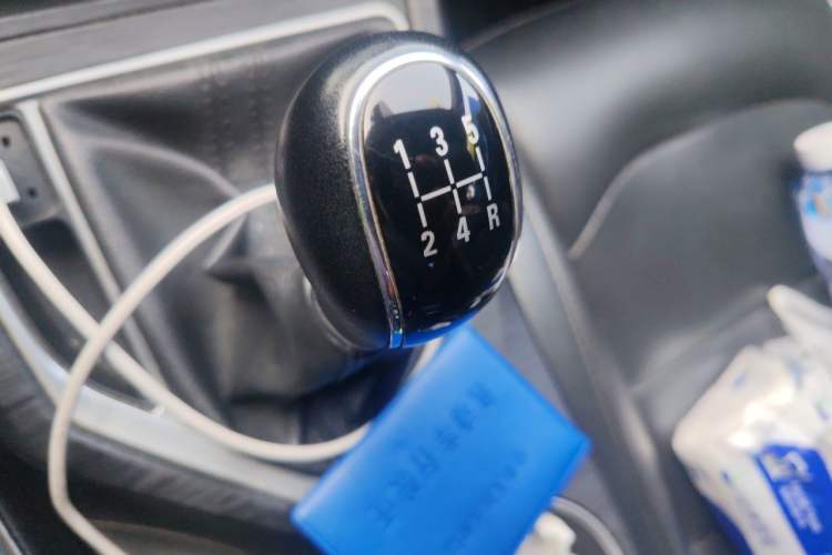 Used Geely Auto Vision 2020 Revised 1.5L Manual Asian Games Edition Gear Lever