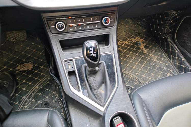 Used Geely Auto Vision 2020 1.5L CVT Asian Games Edition Gear Lever