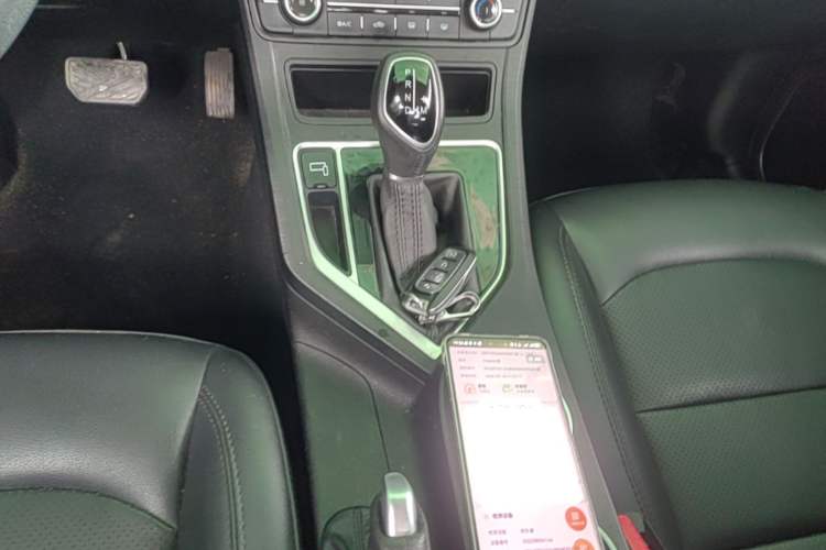Used Geely Auto Vision 2020 1.5L CVT Value Edition Gear Lever