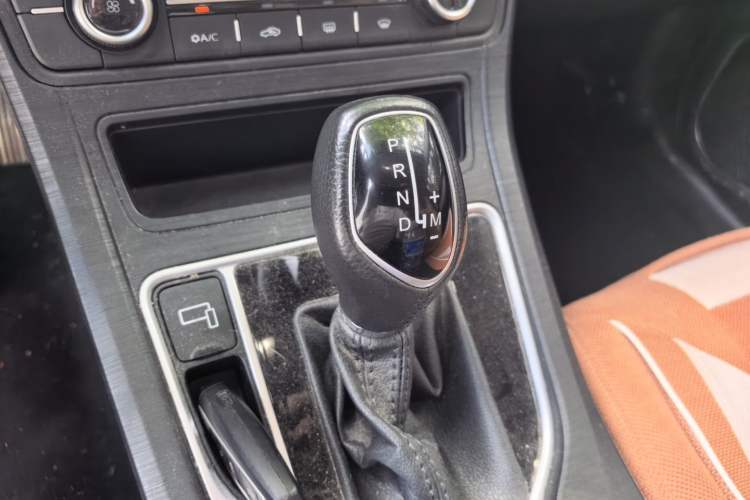 Used Geely Auto Vision 2020 1.5L CVT Asian Games Edition Gear Lever