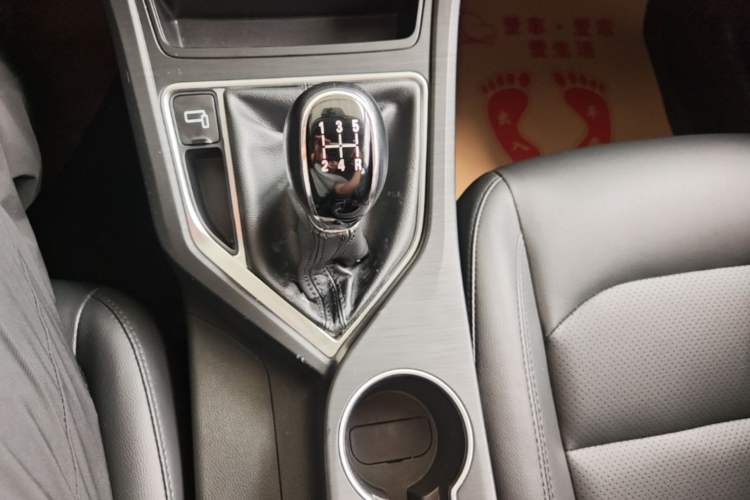 Used Geely Auto Vision 2020 Revised 1.5L Manual Asian Games Edition Gear Lever