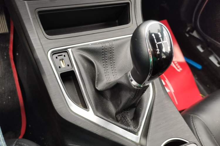 Used Geely Auto Vision 2020 Revised 1.5L Manual Asian Games Edition Gear Lever