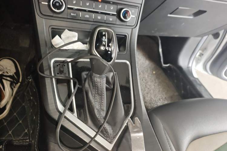 Used Geely Auto Vision 2020 1.5L CVT Asian Games Edition Gear Lever
