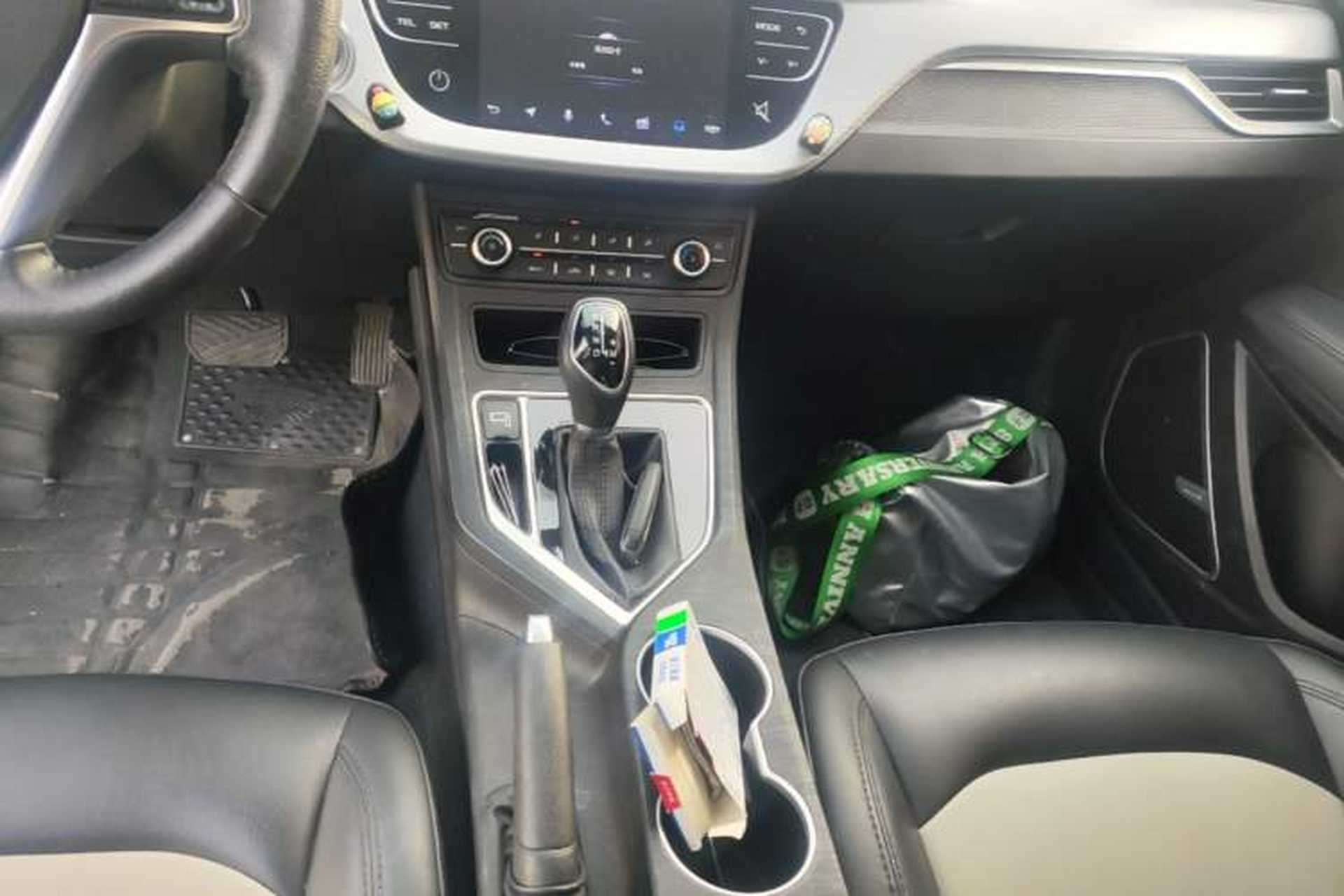 Used Geely Auto Vision 2020 Revised Version 1.5L CVT Asian Games Edition Gear Lever