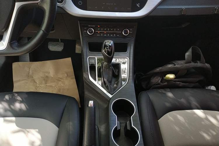 Used Geely Auto Vision 2020 Revised Version 1.5L CVT Asian Games Edition Gear Lever