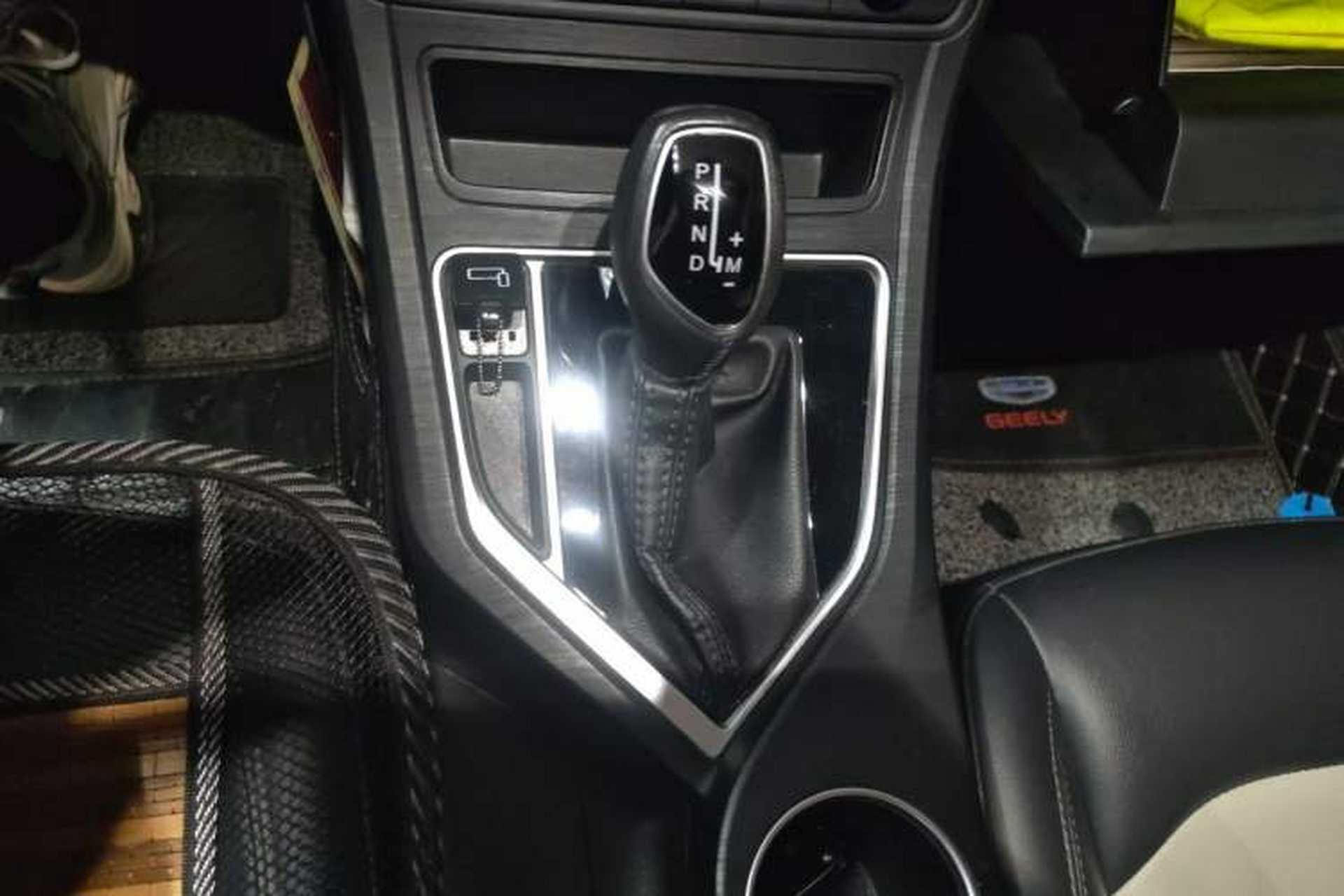 Used Geely Auto Vision 2020 Revised Version 1.5L CVT Asian Games Edition Gear Lever
