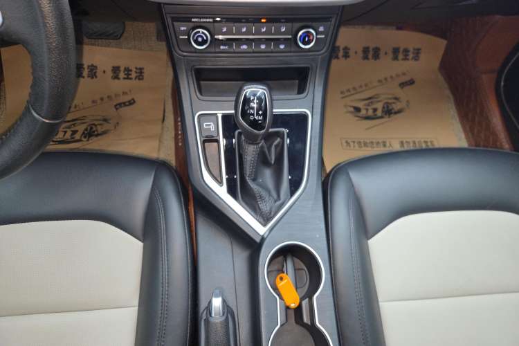 Used Geely Auto Vision 2020 Revised Version 1.5L CVT Asian Games Edition Gear Lever