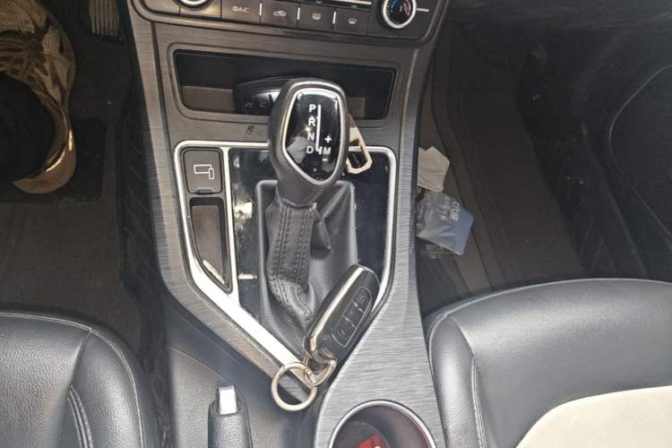 Used Geely Auto Vision 2020 Revised Version 1.5L CVT Asian Games Edition Gear Lever
